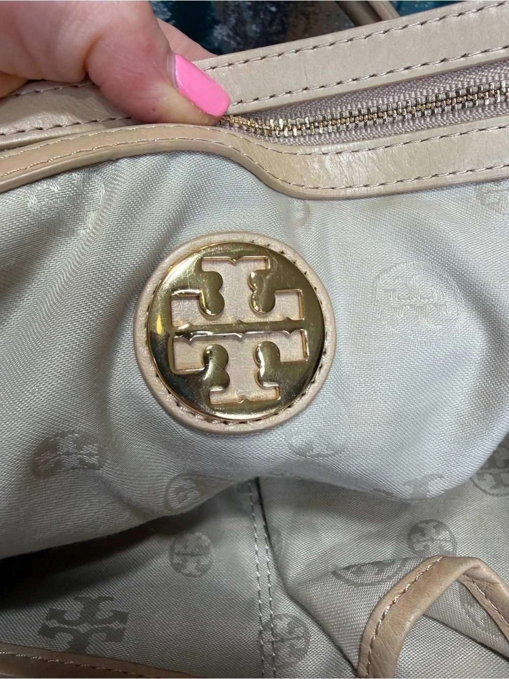 Tory Burch Quiet Luxury Classic HTF Archival‎ Robinson Leather Bowler Cream Fair